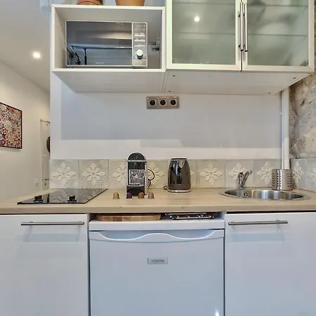 Apartment Walking Distance From Marais With Ac *