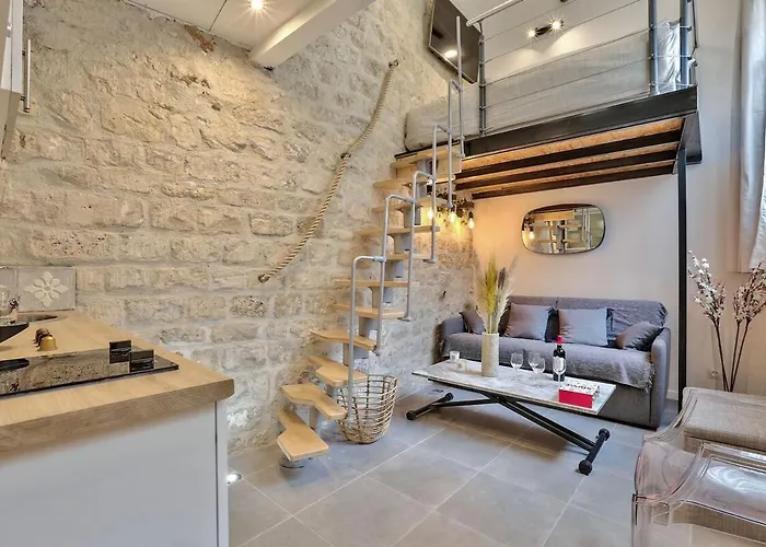 Апартаменты Walking Distance From Marais With Mobile Ac Париж