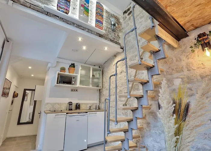 Walking Distance From Marais With Mobile Ac Apartamento